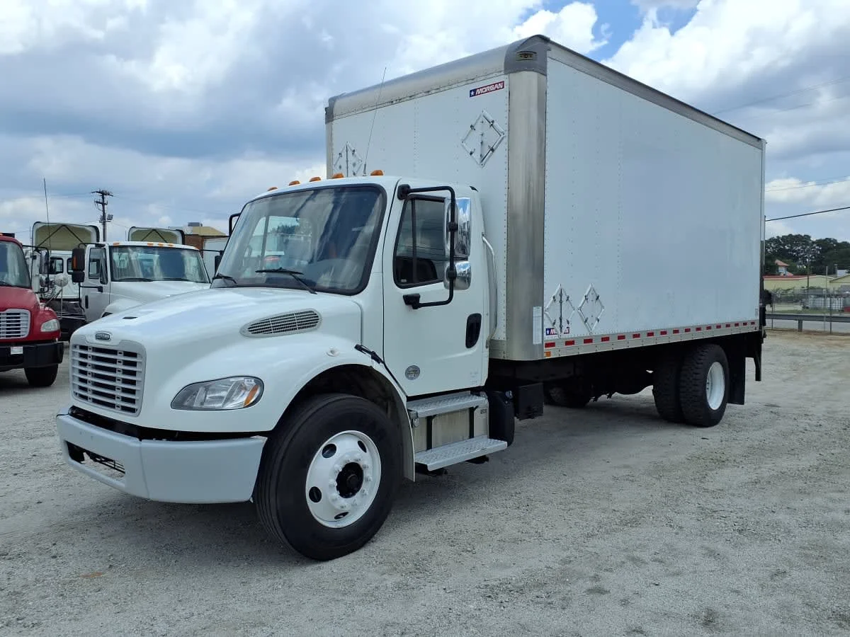 2021 Freightliner M2 106