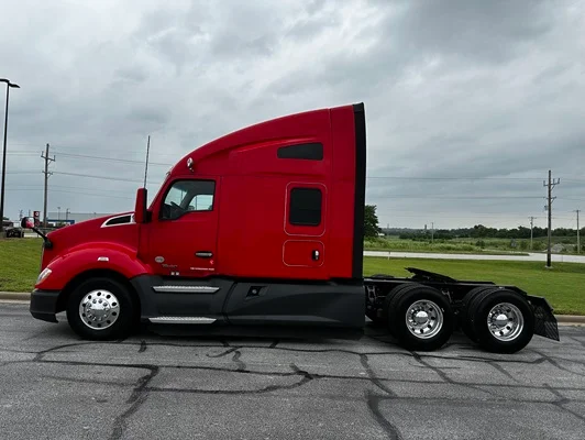 2022 Kenworth T680 in Joplin, MO — photo 5