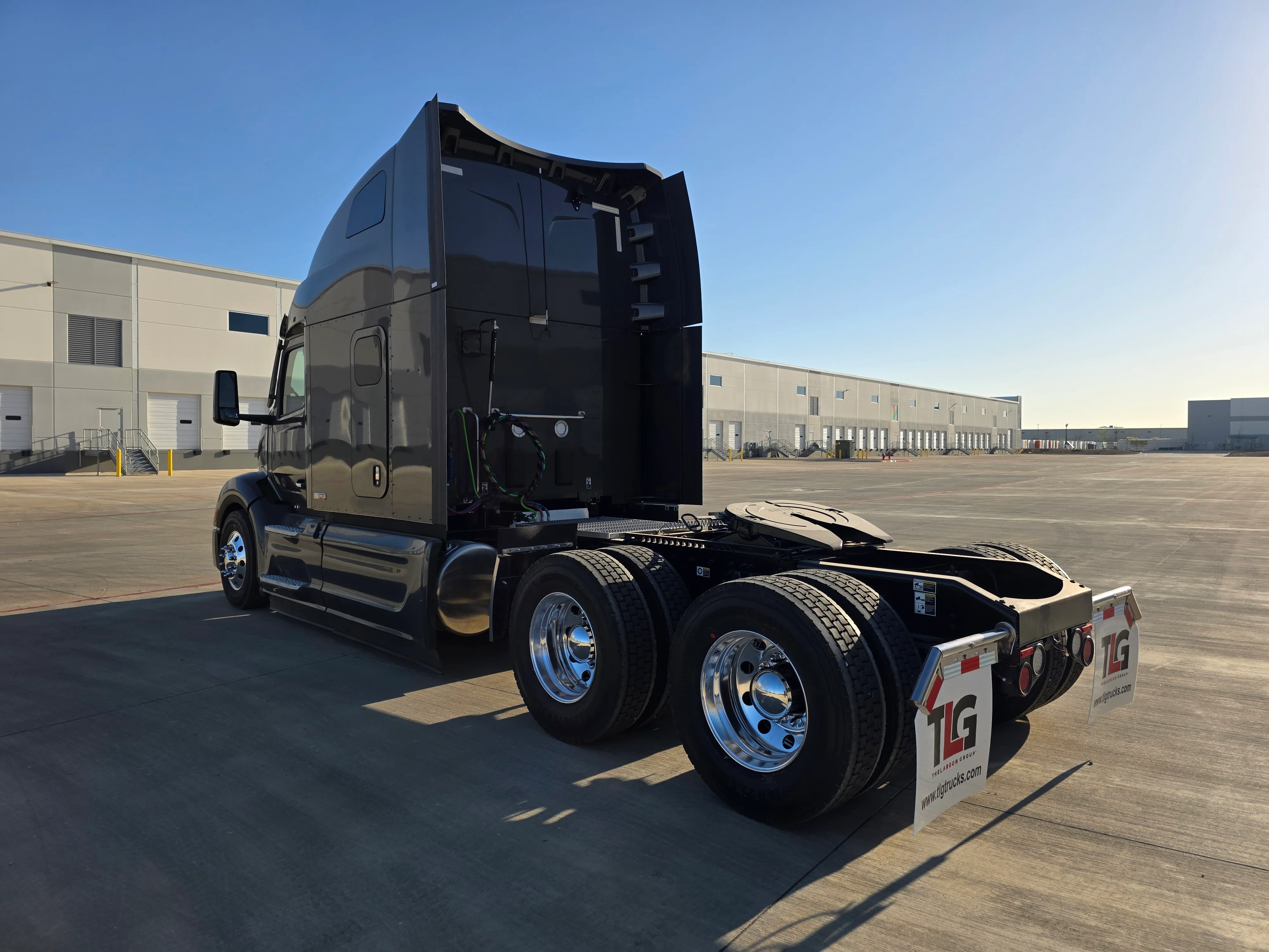 2027 Peterbilt 579 in Dayton, OH — photo 3