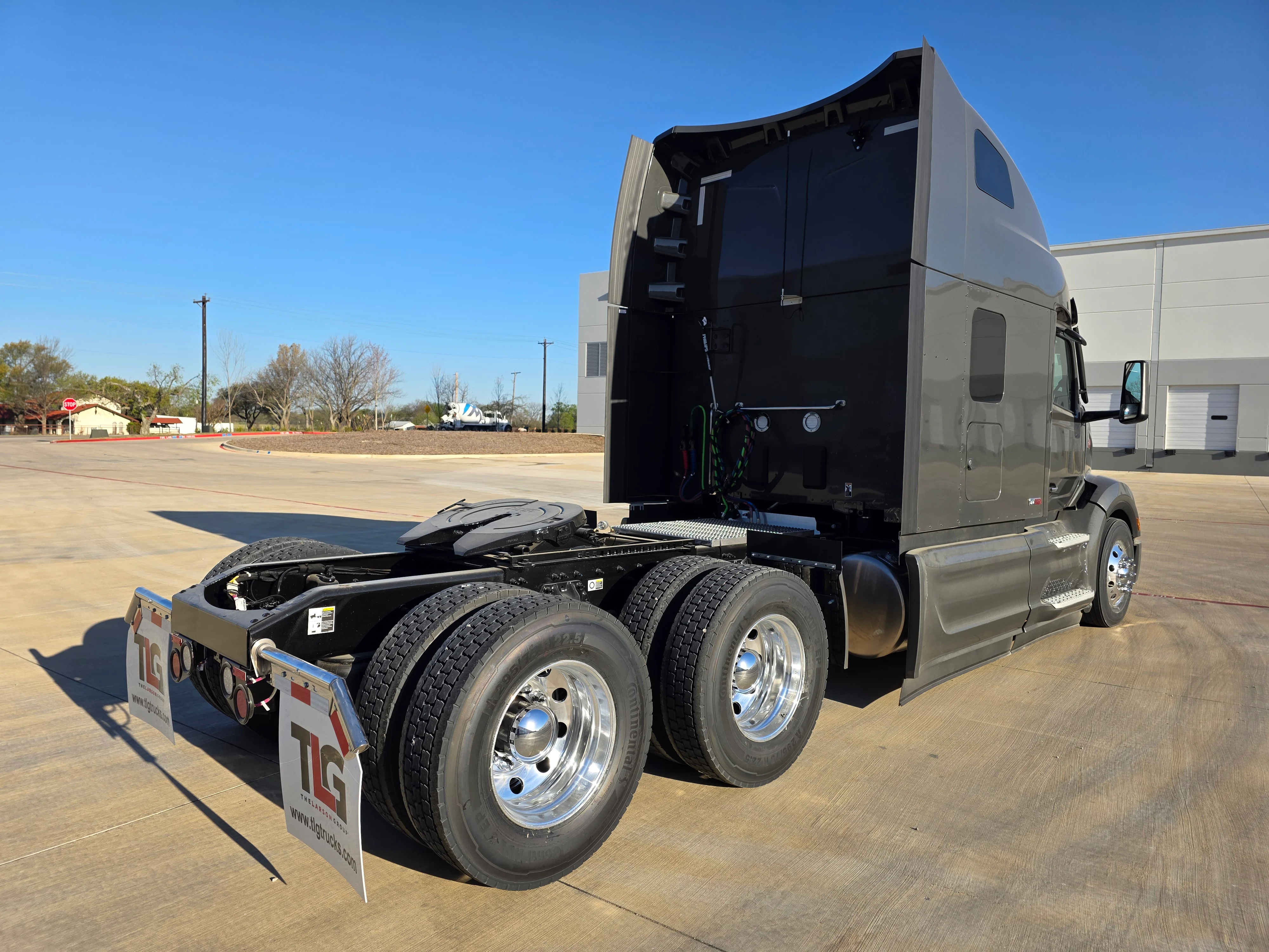 2027 Peterbilt 579 in Dayton, OH — photo 5