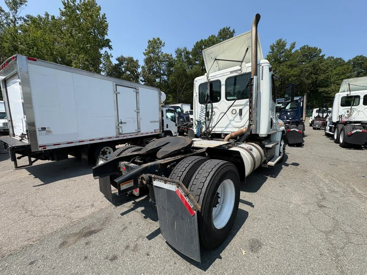 2018 Freightliner Cascadia in Ashland, VA — photo 4