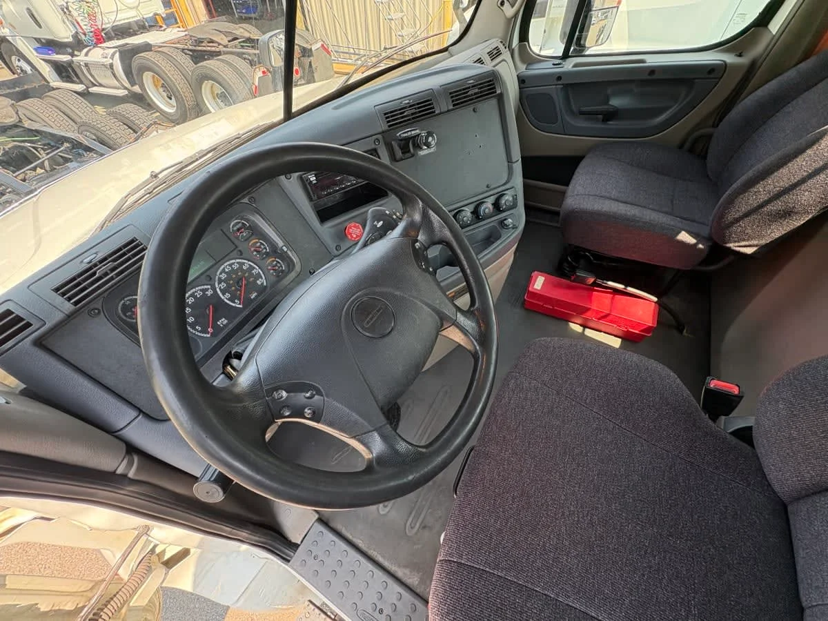 2018 Freightliner Cascadia in Ashland, VA — photo 7