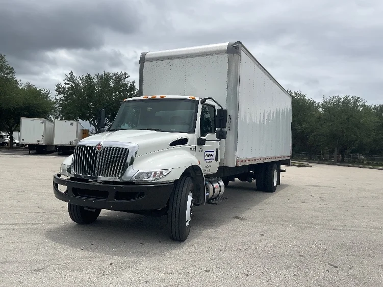 2020 International MV in Riviera Beach, FL — photo 3