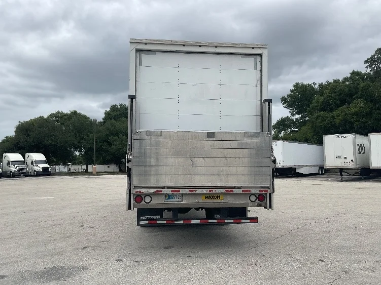 2020 International MV in Riviera Beach, FL — photo 7