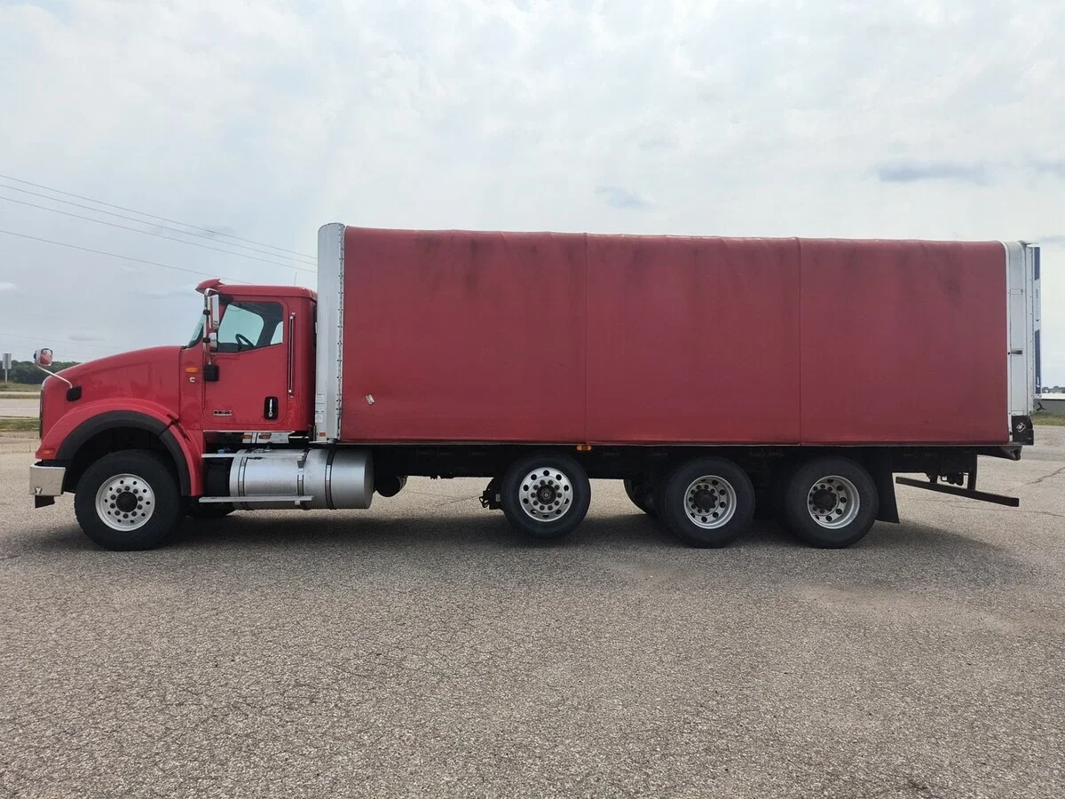 2019 International HX in Chippewa Falls, WI