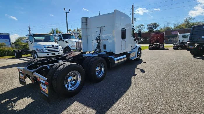 2022 Peterbilt 579 in Jacksonville, FL — photo 6