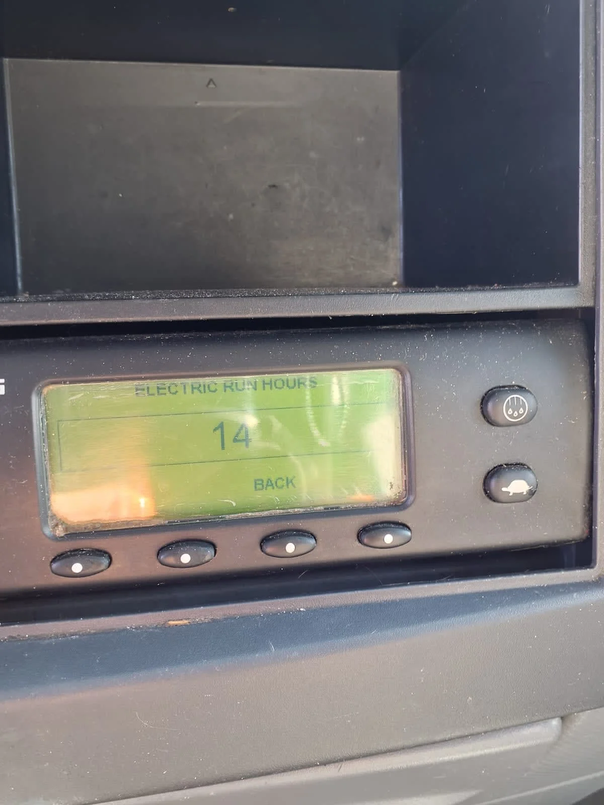 2017 Isuzu NPR - image 14