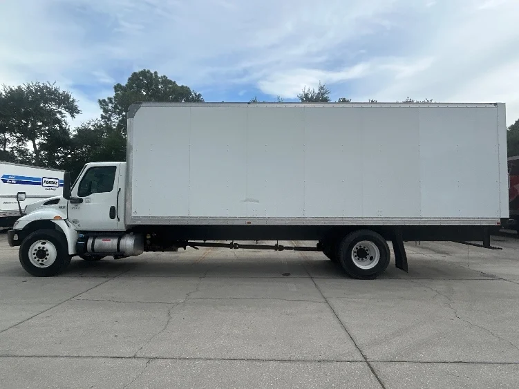 2022 International MV in Tampa, FL — photo 4