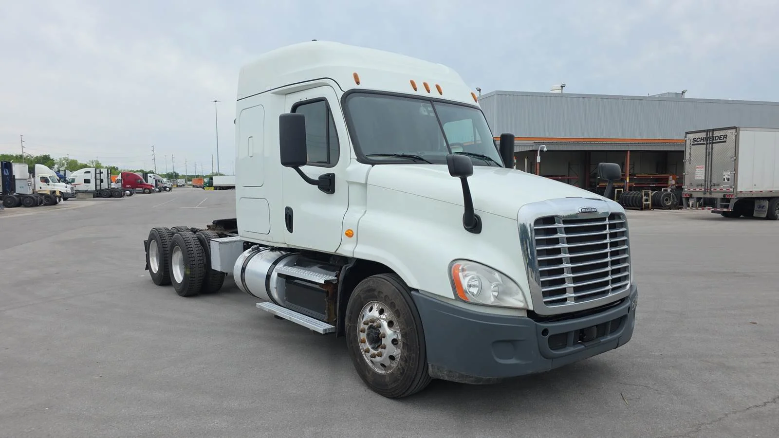 2020 Freightliner Cascadia in Indianapolis, IN