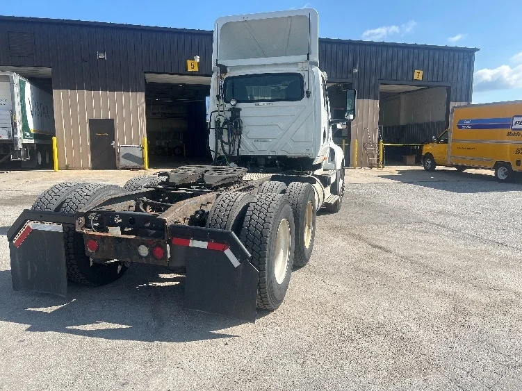 2019 International LT in Middlefield, OH — photo 7