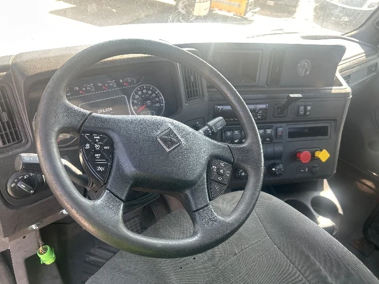 2019 International LT in Middlefield, OH — photo 10