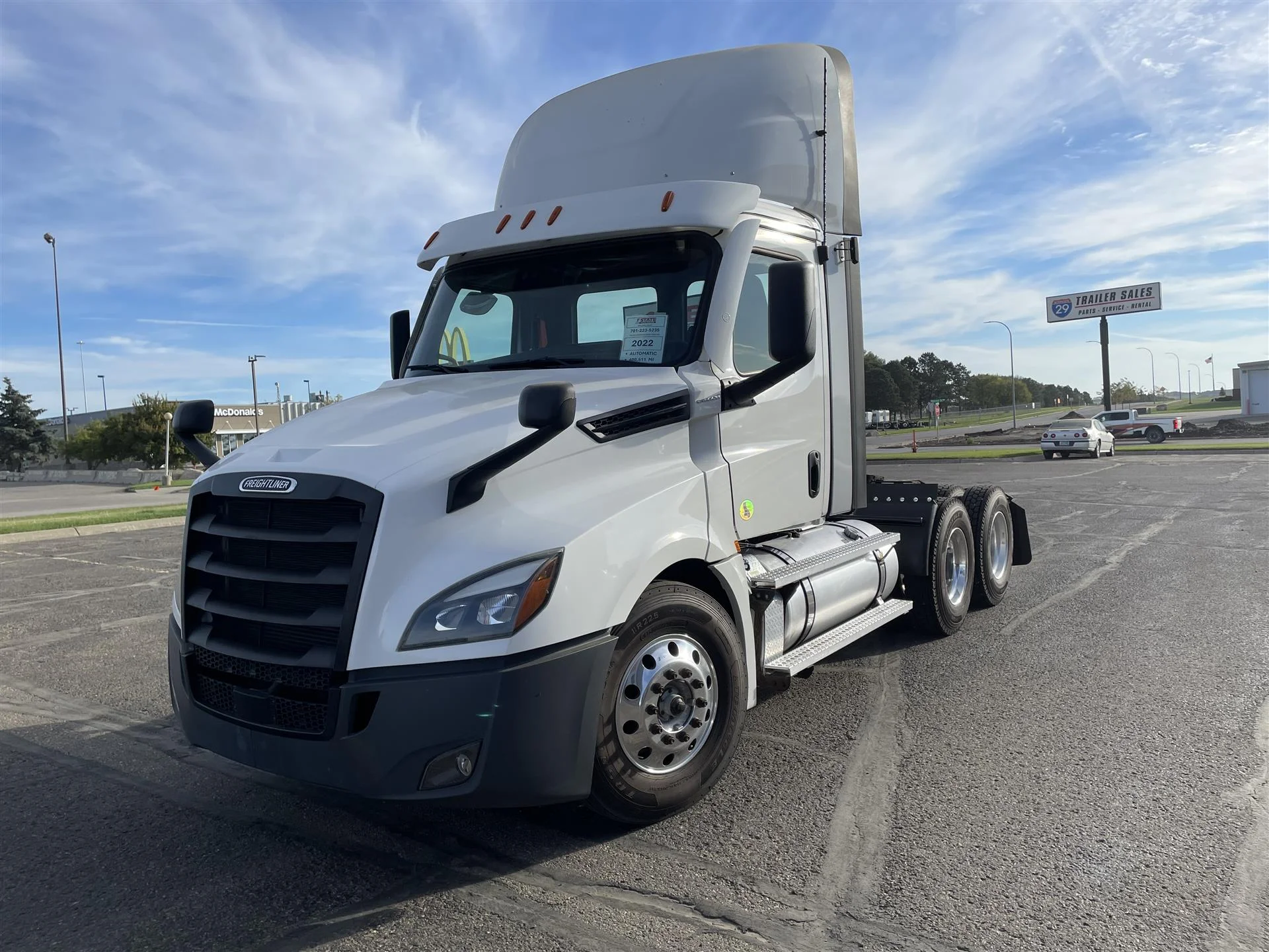 2022 Freightliner Cascadia in Bismarck, ND — photo 4