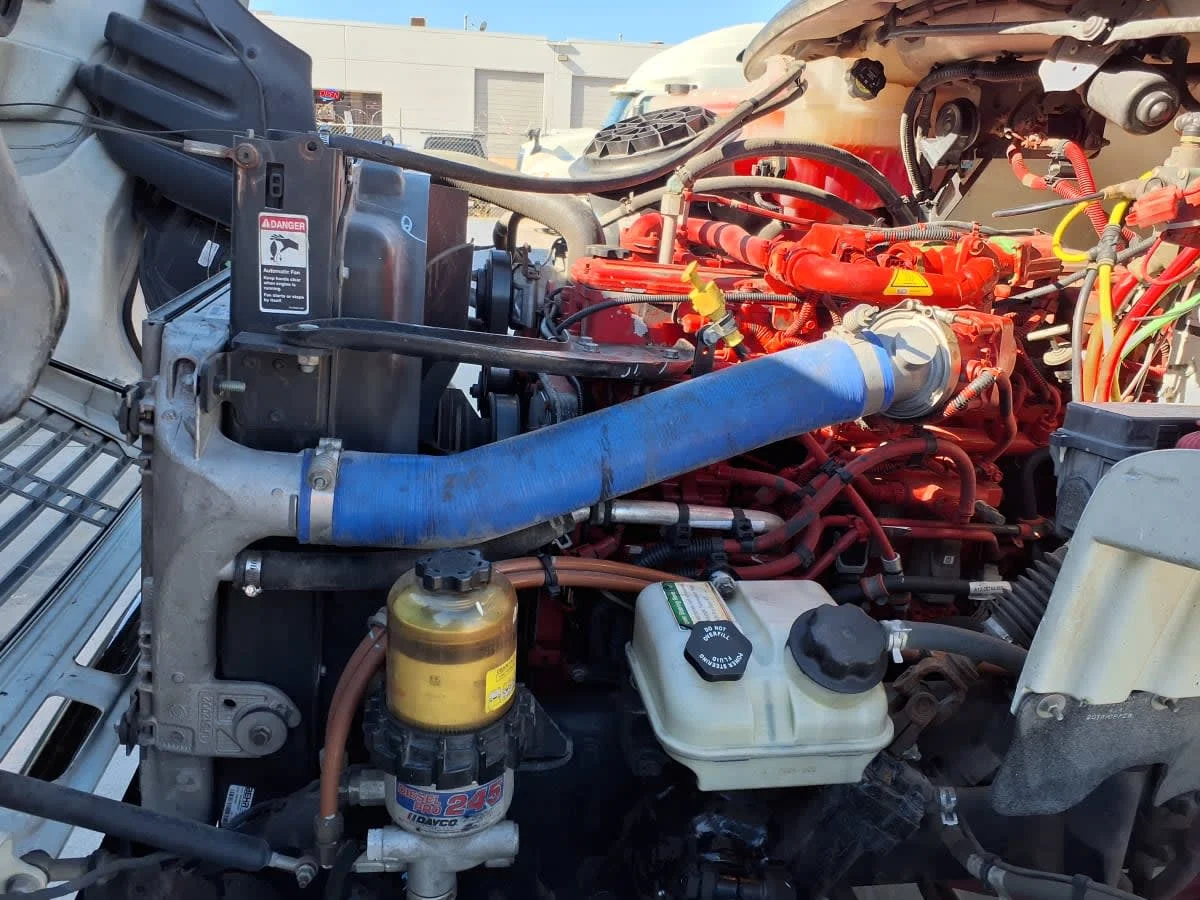 2019 Freightliner M2 106 - image 10