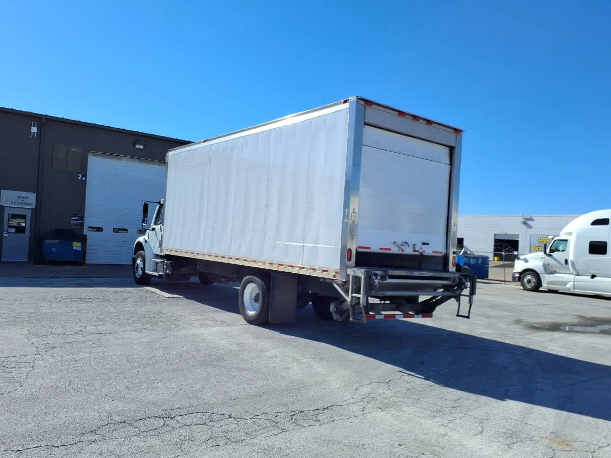 2019 Freightliner M2 106 in Fort Worth, TX — photo 6