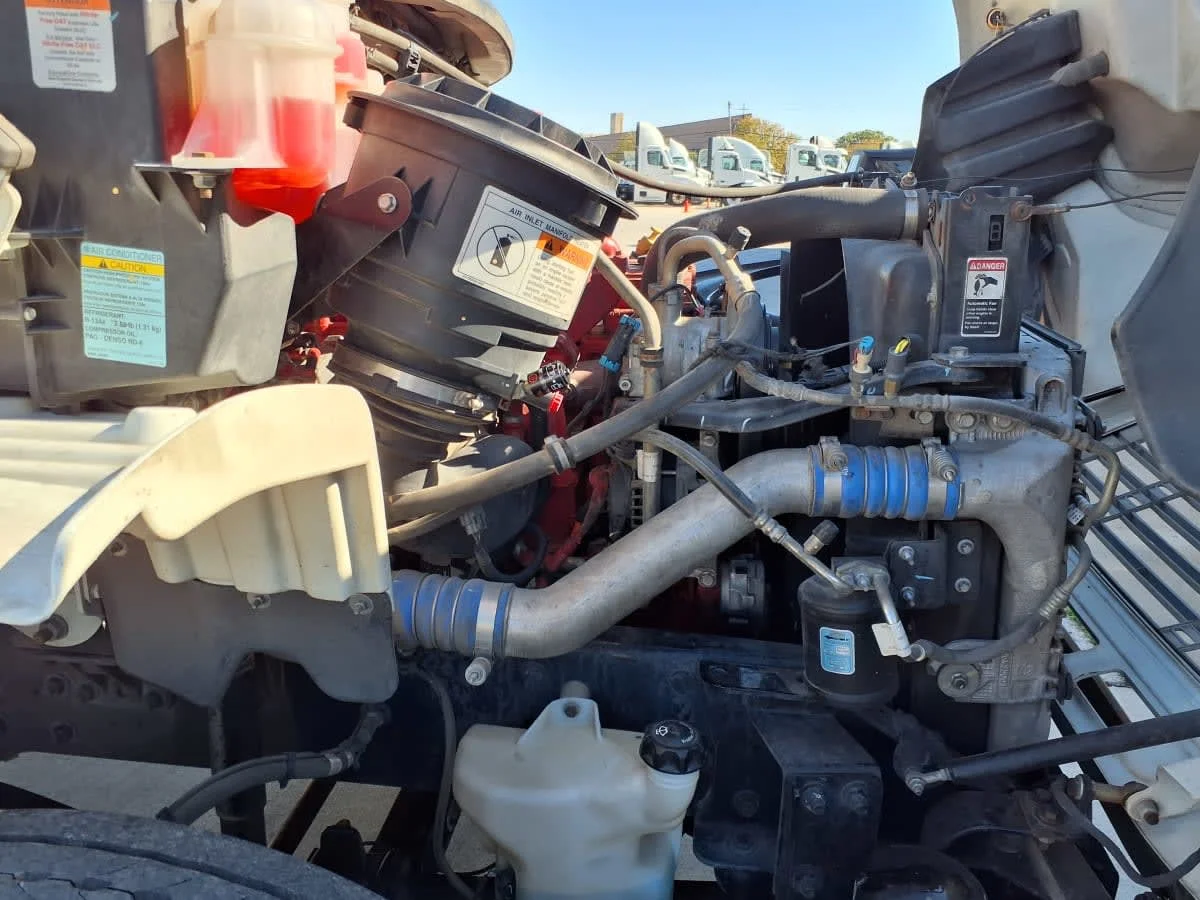 2019 Freightliner M2 106 in Fort Worth, TX — photo 11