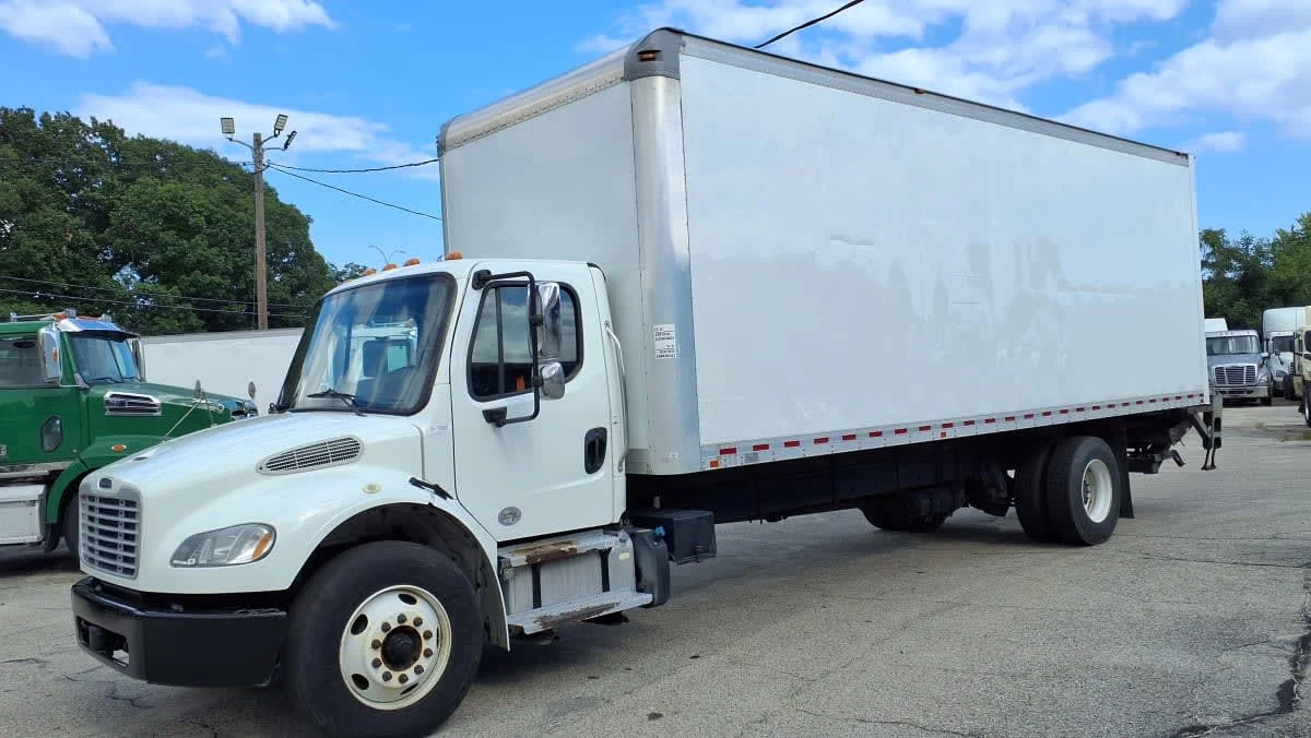 2019 Freightliner M2 106