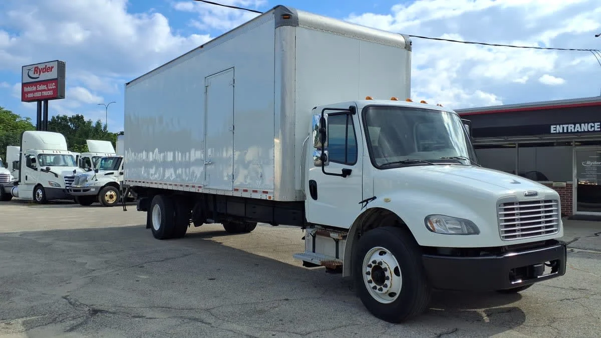 2019 Freightliner M2 106 in Warwick, RI — photo 3