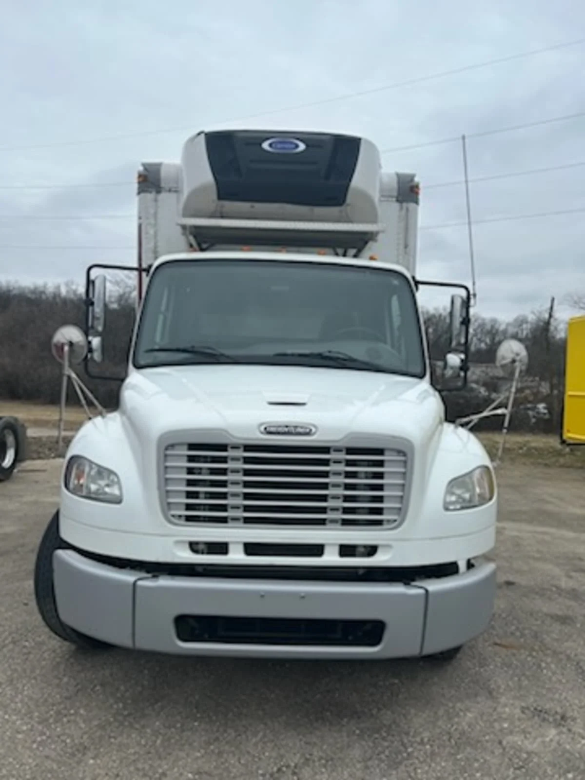 2014 Freightliner M2 106 - image 2