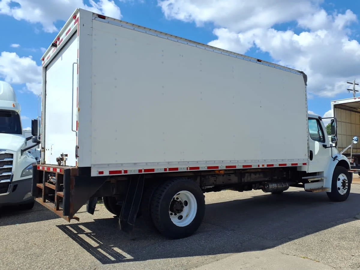 2019 Freightliner M2 106 in Altoona, IA — photo 6