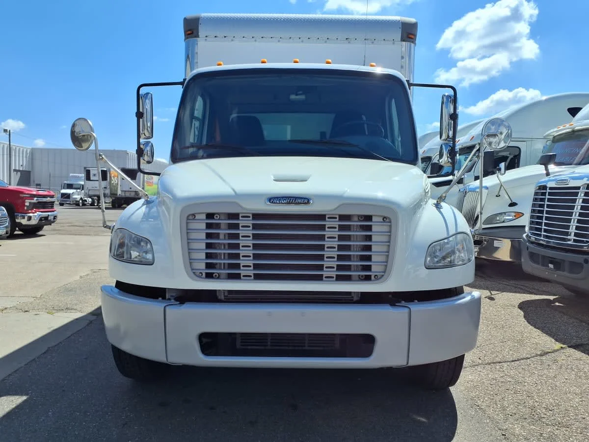 2019 Freightliner M2 106 in Altoona, IA — photo 2