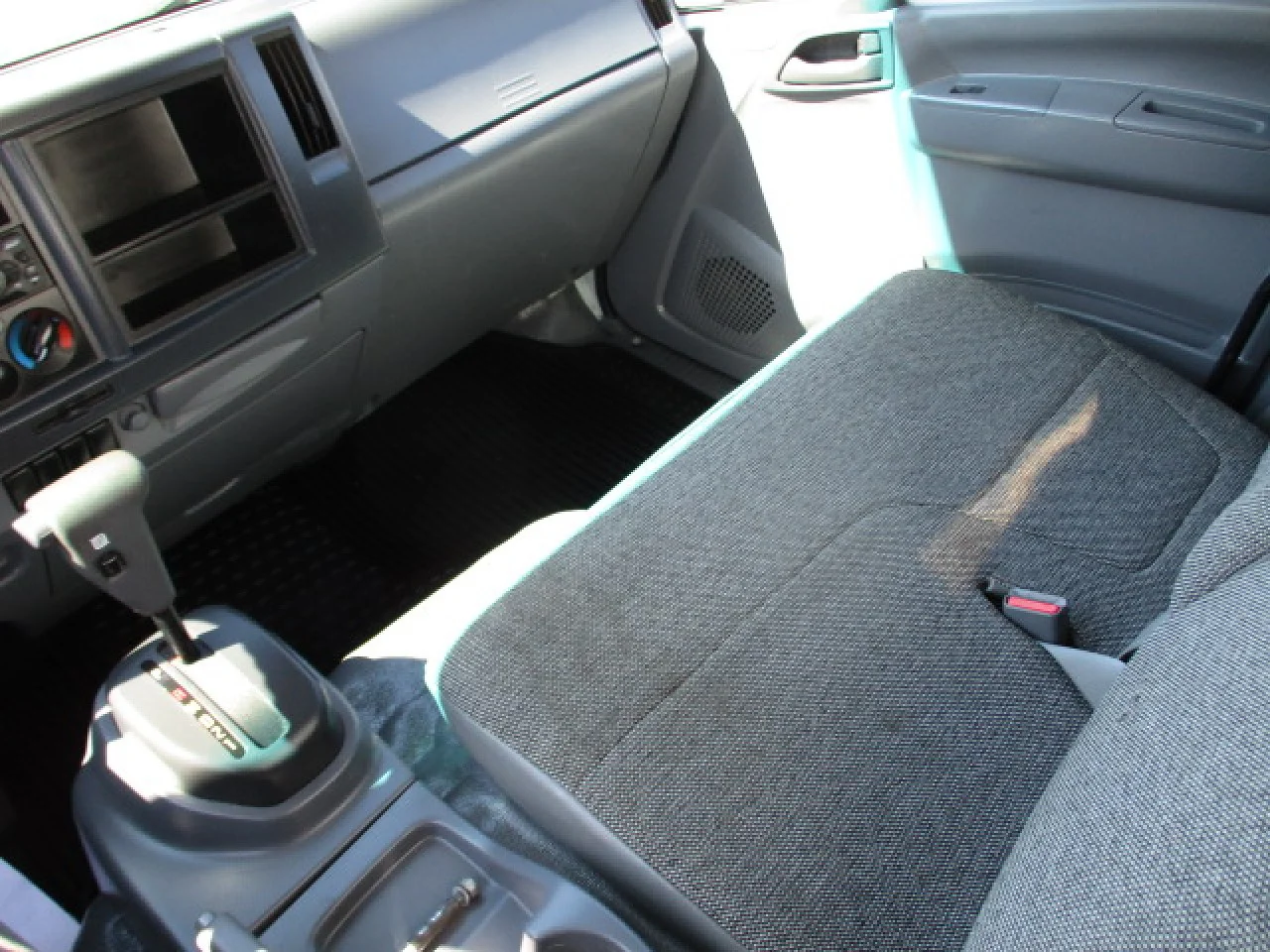 2020 Isuzu NRR in Linthicum Heights, MD — photo 18