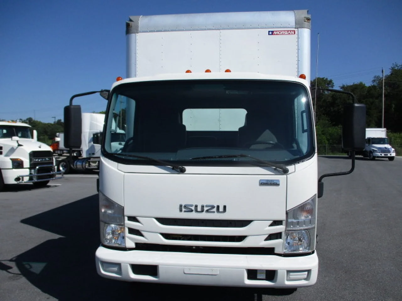2020 Isuzu NRR in Linthicum Heights, MD — photo 2