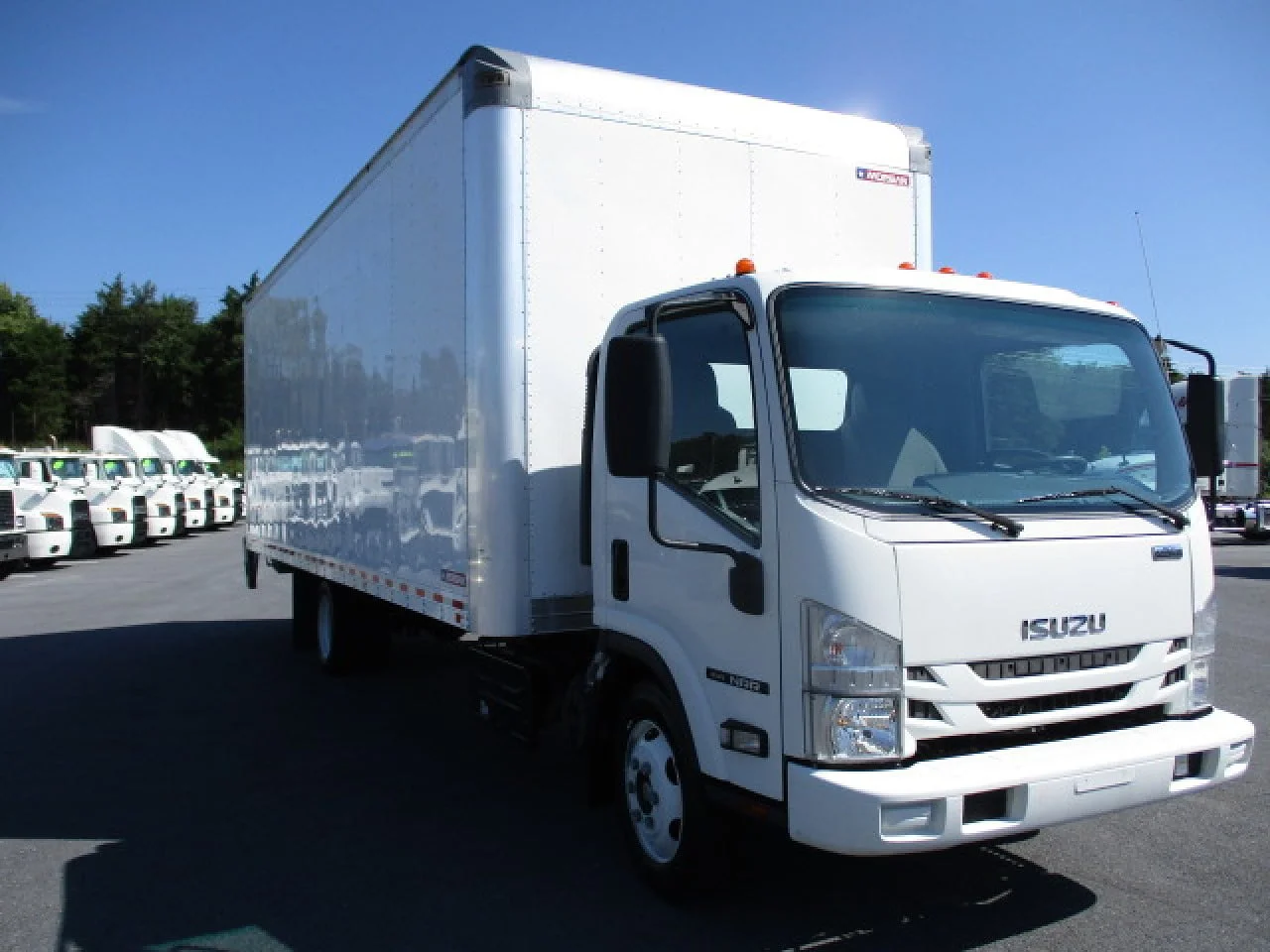 2020 Isuzu NRR in Linthicum Heights, MD — photo 3