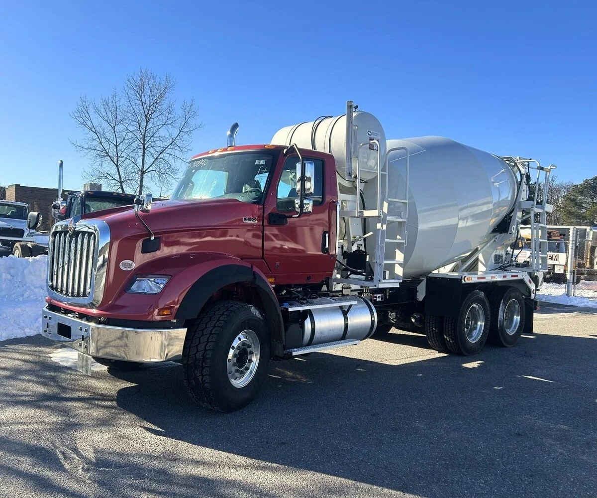 2025 International HX in Ronkonkoma, NY