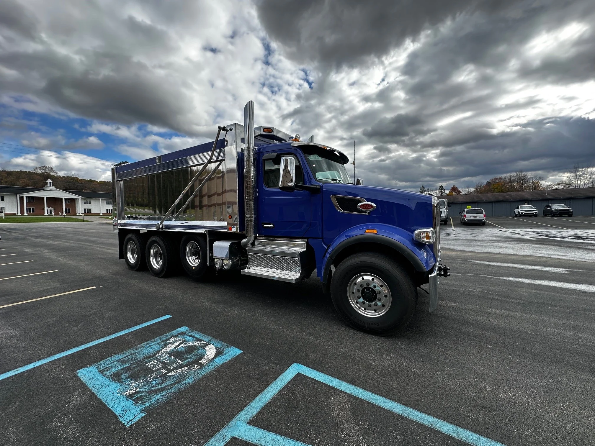 2026 Peterbilt 567 - image 8