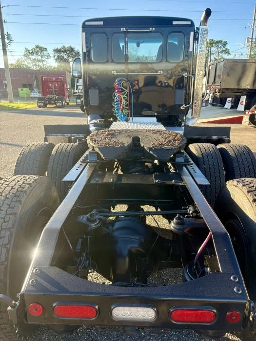 2022 Peterbilt 579 - image 25