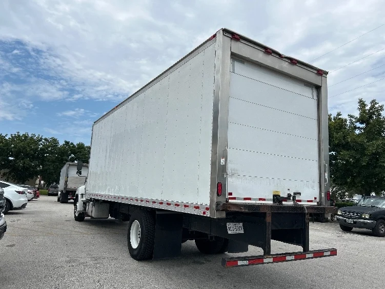 2021 Hino L6 - image 6