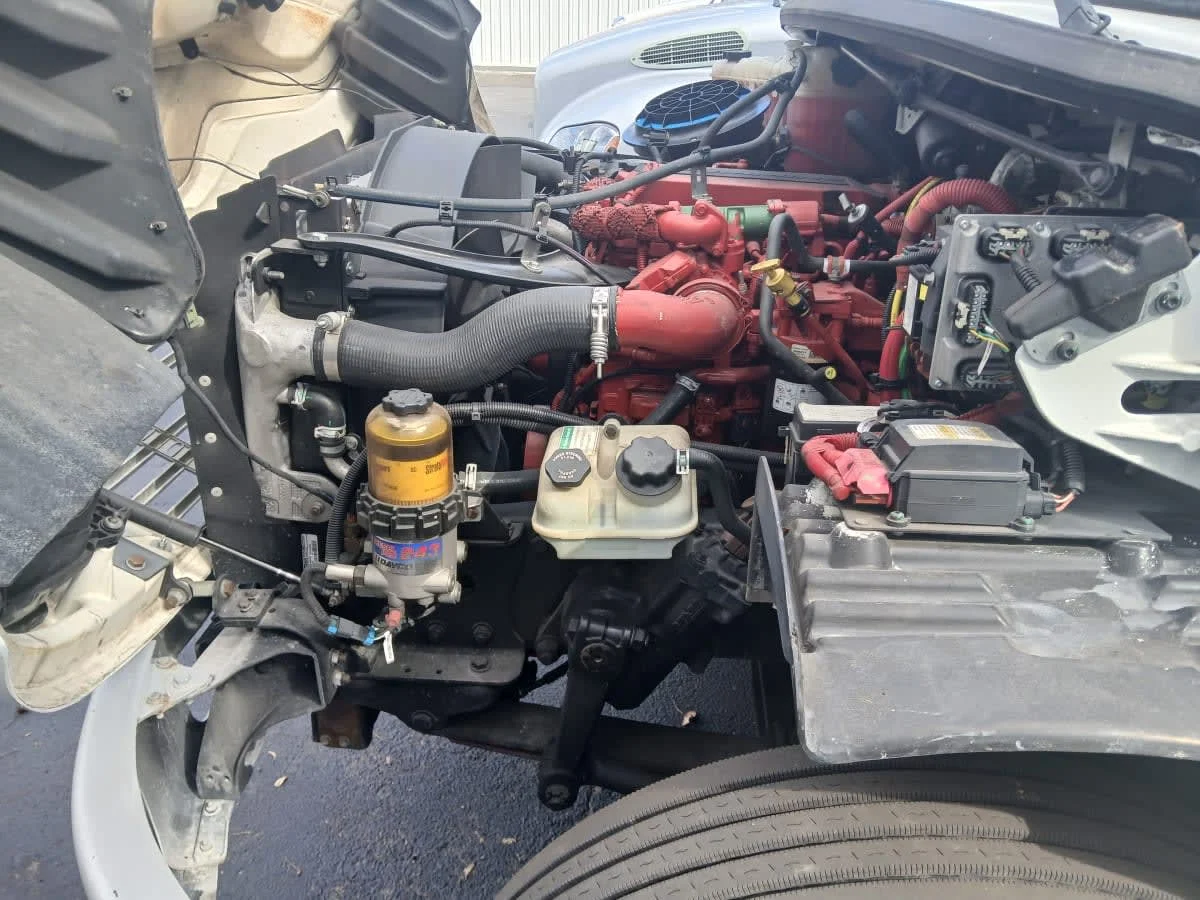 2016 Freightliner M2 106 - image 9