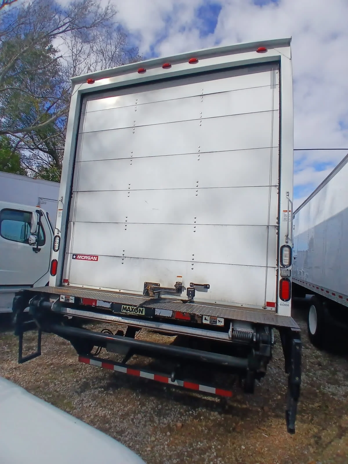 2016 Freightliner M2 106 - image 5