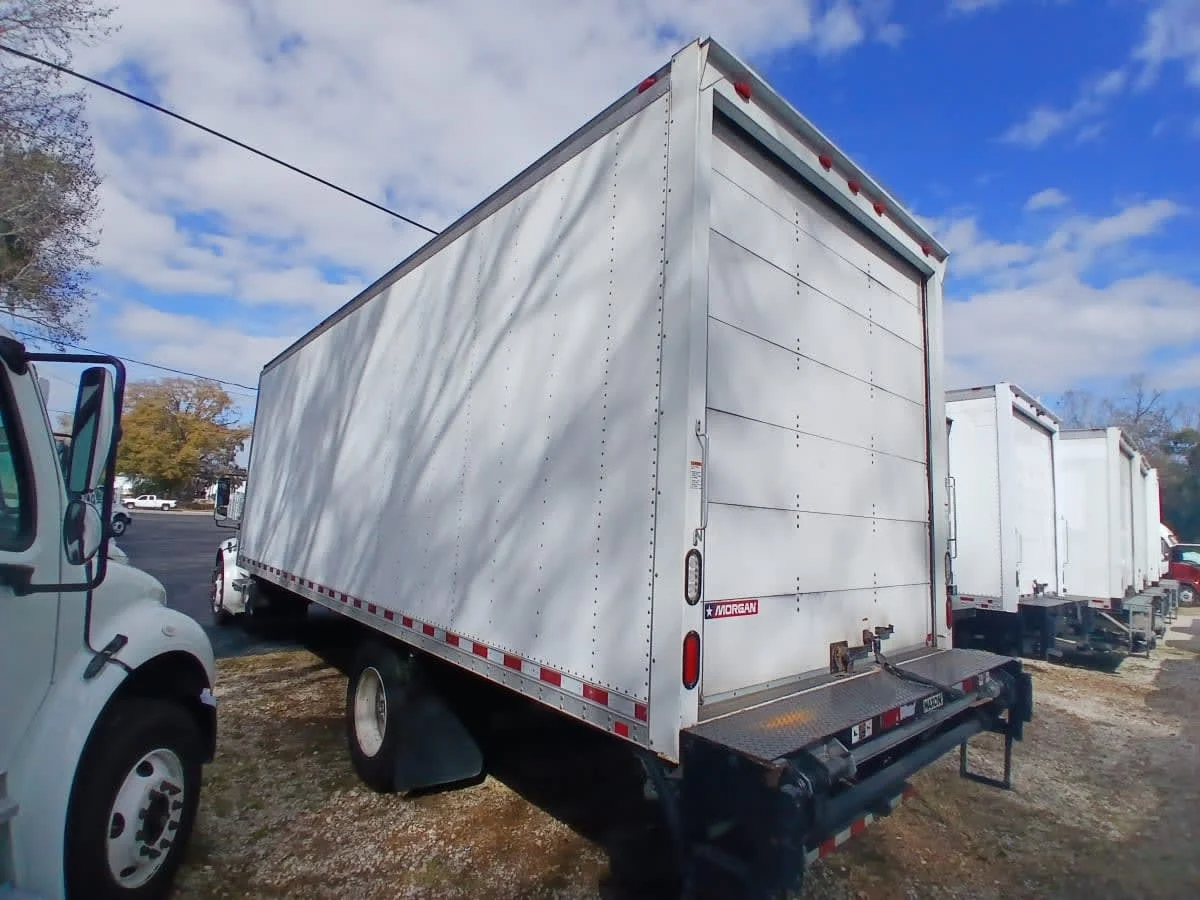 2016 Freightliner M2 106 - image 6