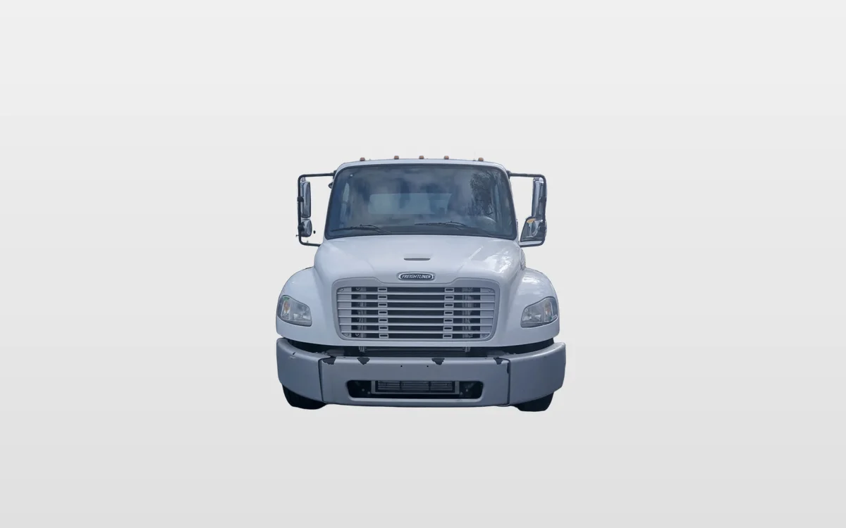 2016 Freightliner M2 106 - image 1