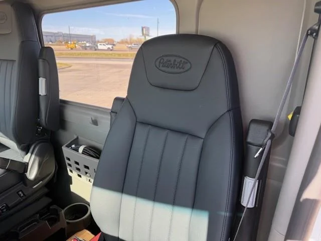 2027 Peterbilt 567 - image 27