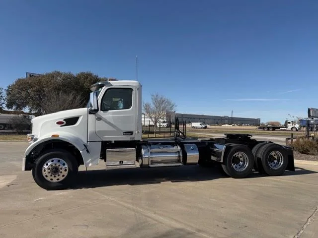 2027 Peterbilt 567 - image 3