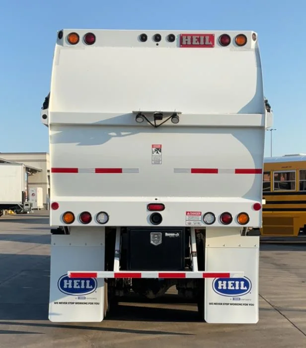 2025 Peterbilt 520 — photo 7