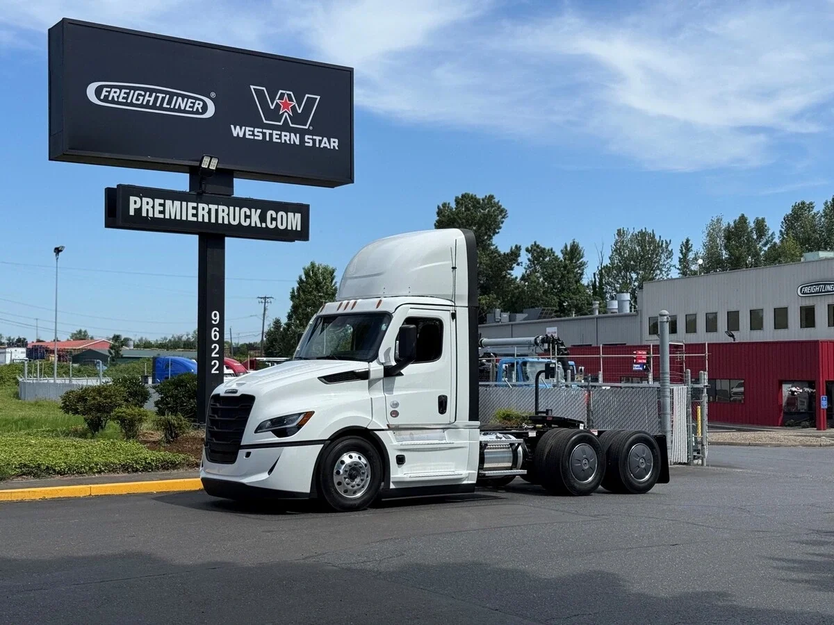 2027 Freightliner Cascadia