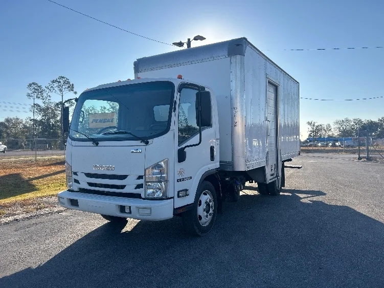 2021 Isuzu NRR - image 3