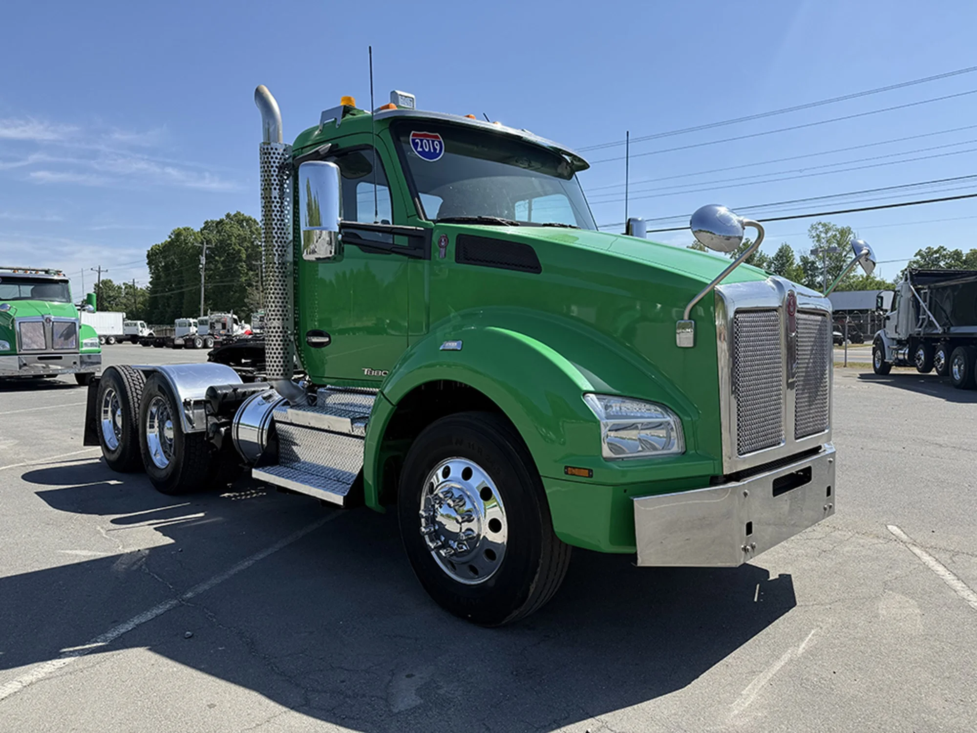 2019 Kenworth T880 - image 2