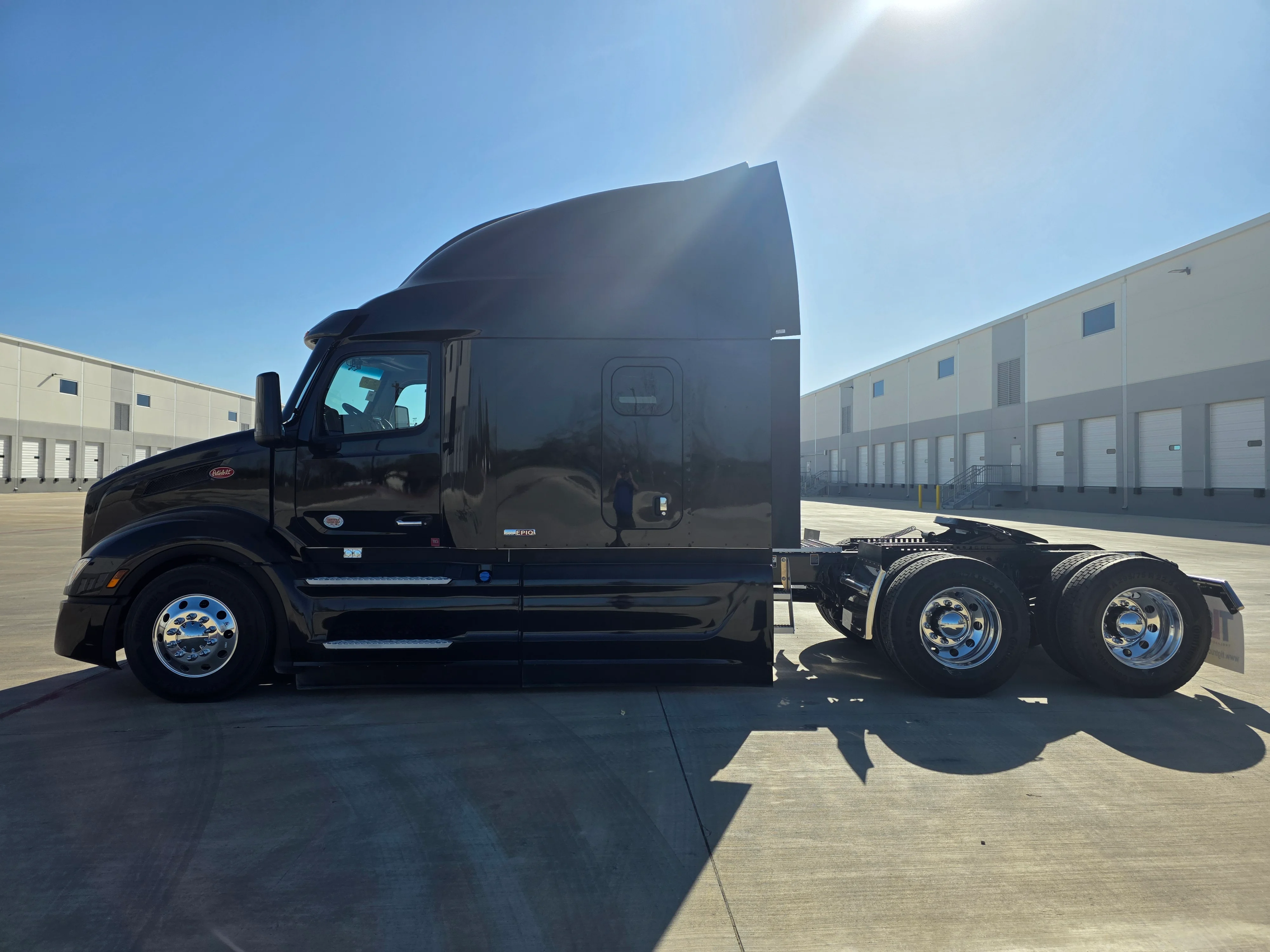 2027 Peterbilt 579 in Cincinnati, OH — photo 2