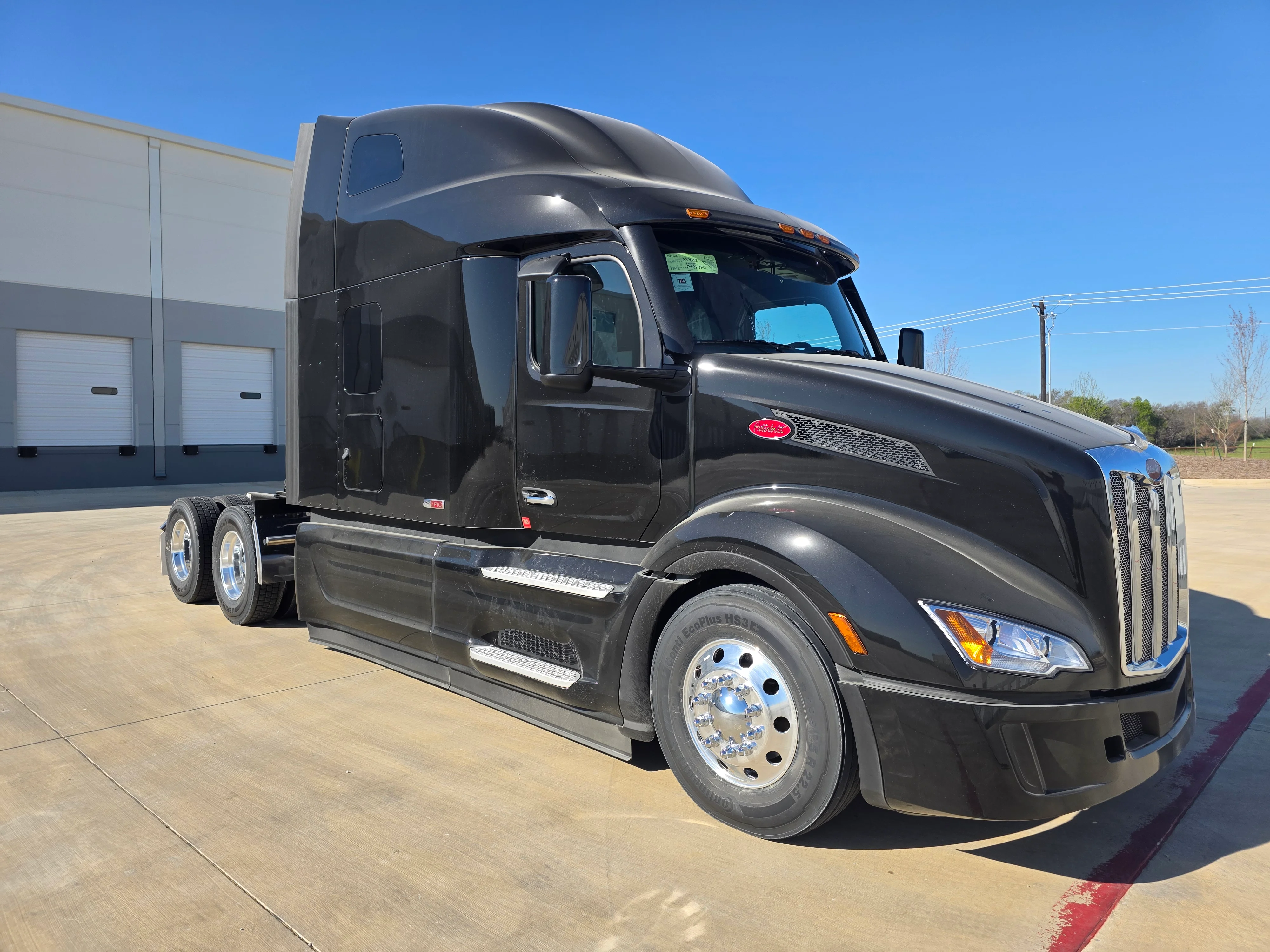 2027 Peterbilt 579 in Cincinnati, OH — photo 7
