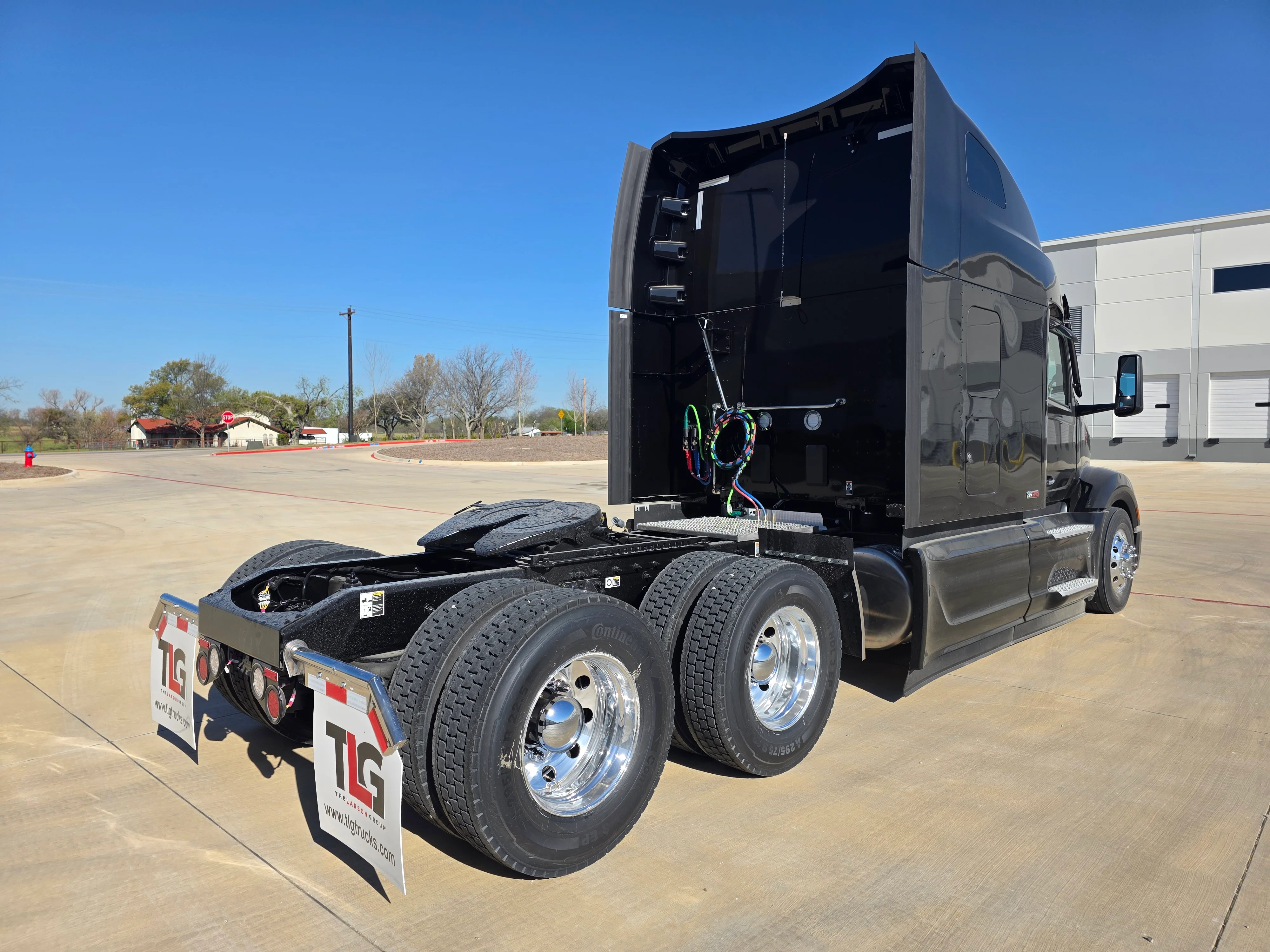 2027 Peterbilt 579 in Cincinnati, OH — photo 5