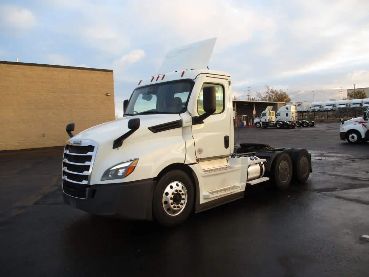 2022 Freightliner Cascadia in Phoenix, AZ