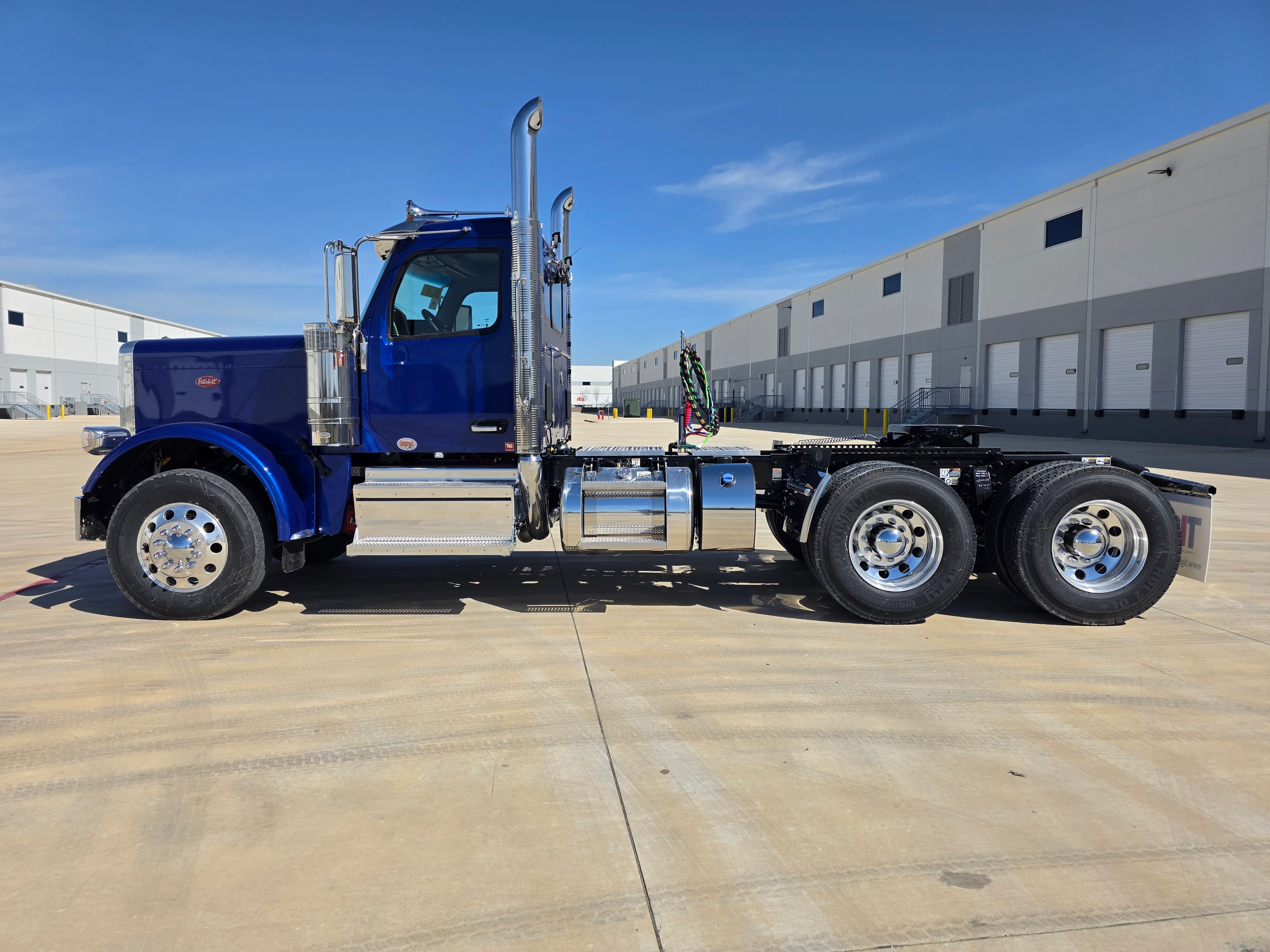 2027 Peterbilt 589 in Dunn, NC — photo 2