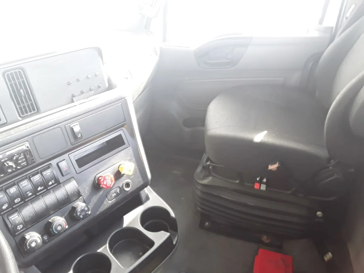 2020 International LT in Hilliard, OH — photo 7