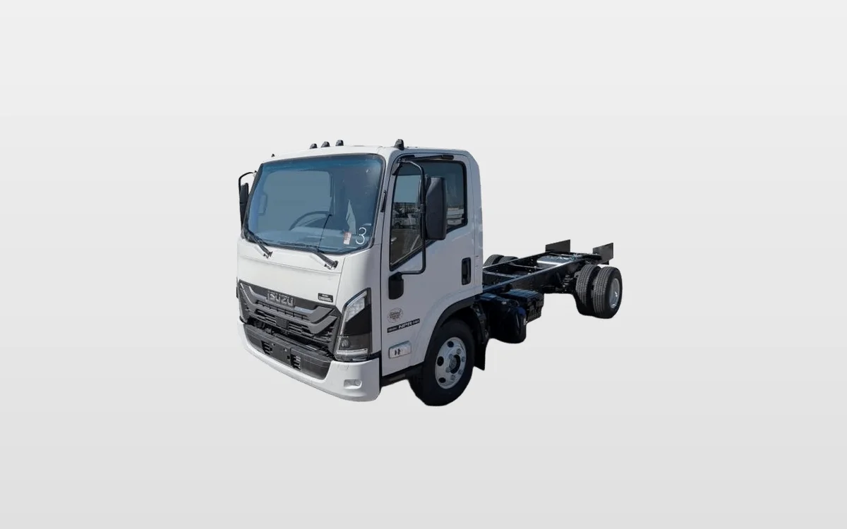 2025 Isuzu NPR - image 1