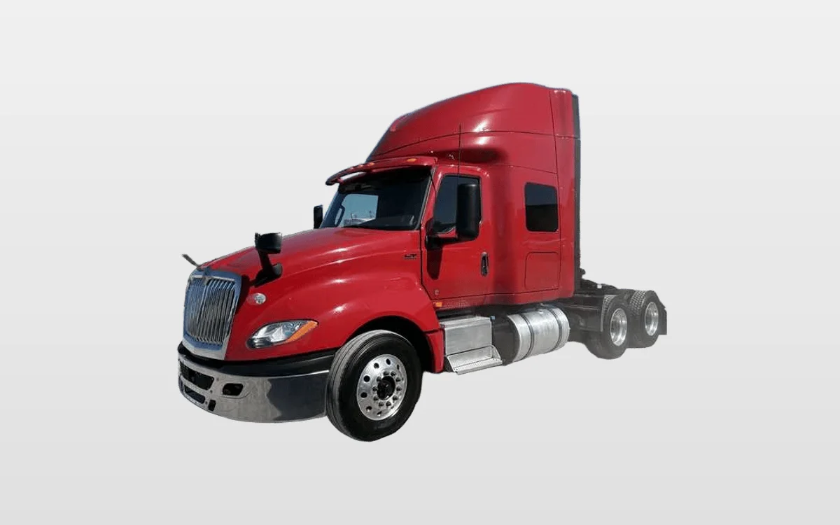 2021 International LT - image 1