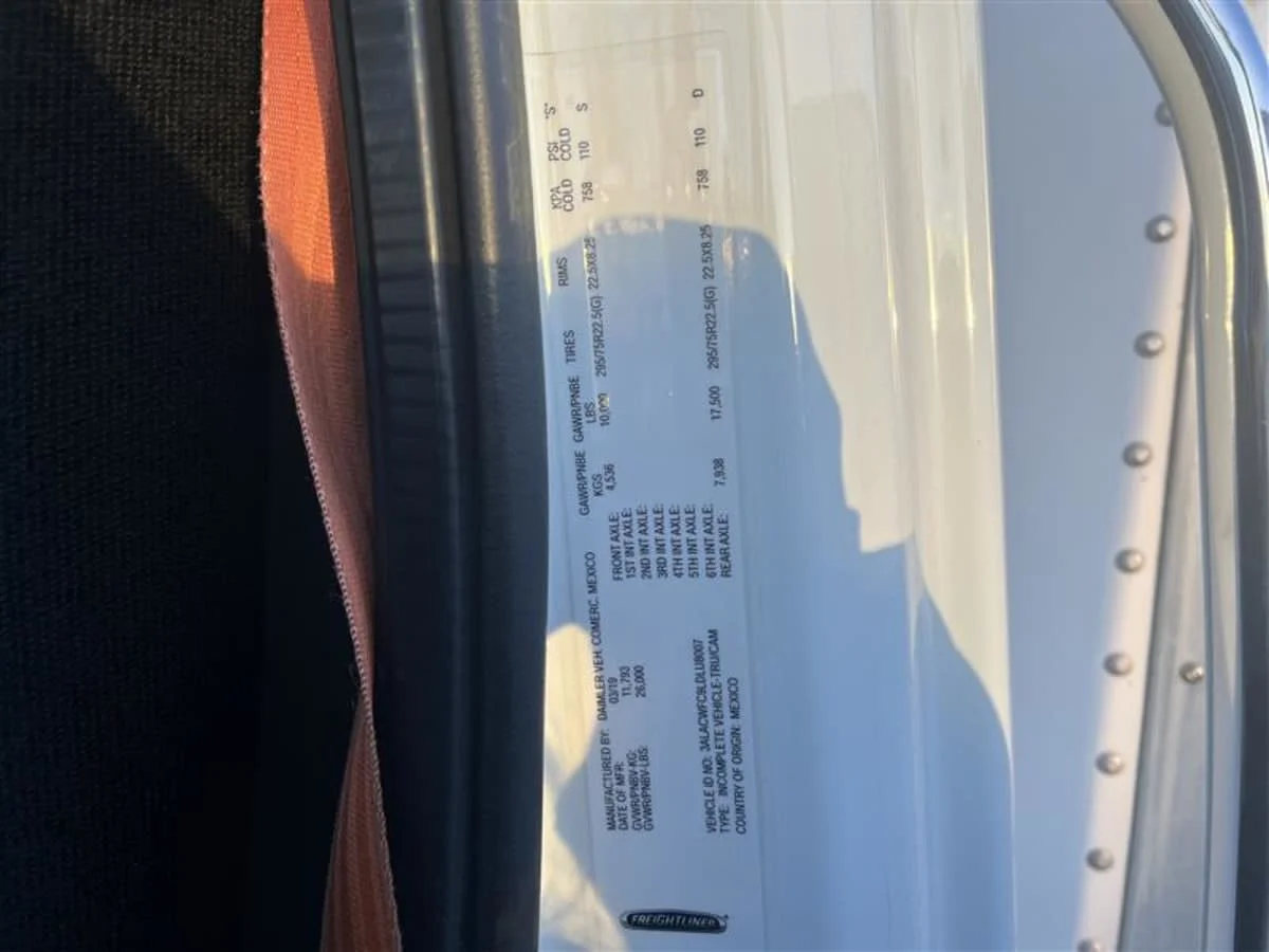 2020 Freightliner M2 106 - image 10